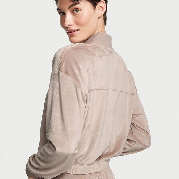 VICTORIA'S SECRET
Velour Bomber Jacket mauve size‎ XXL NWT in packaging - Picture 4 of 6